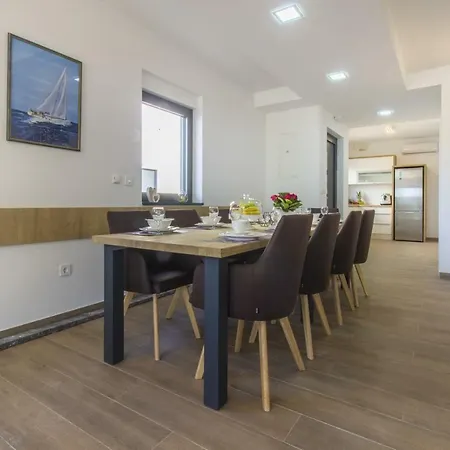 Villa Okit A