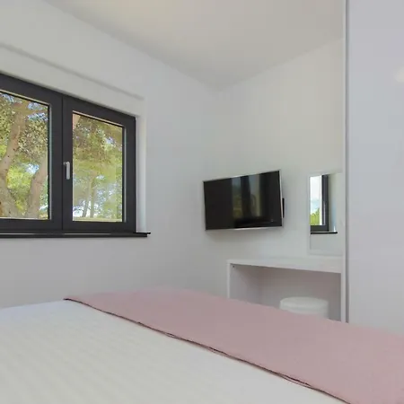 Villa Okit A *